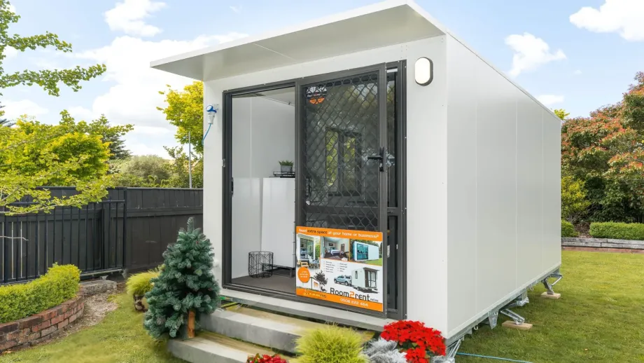 Renting a Cabin vs Booking a Bach Why Flexibility Wins