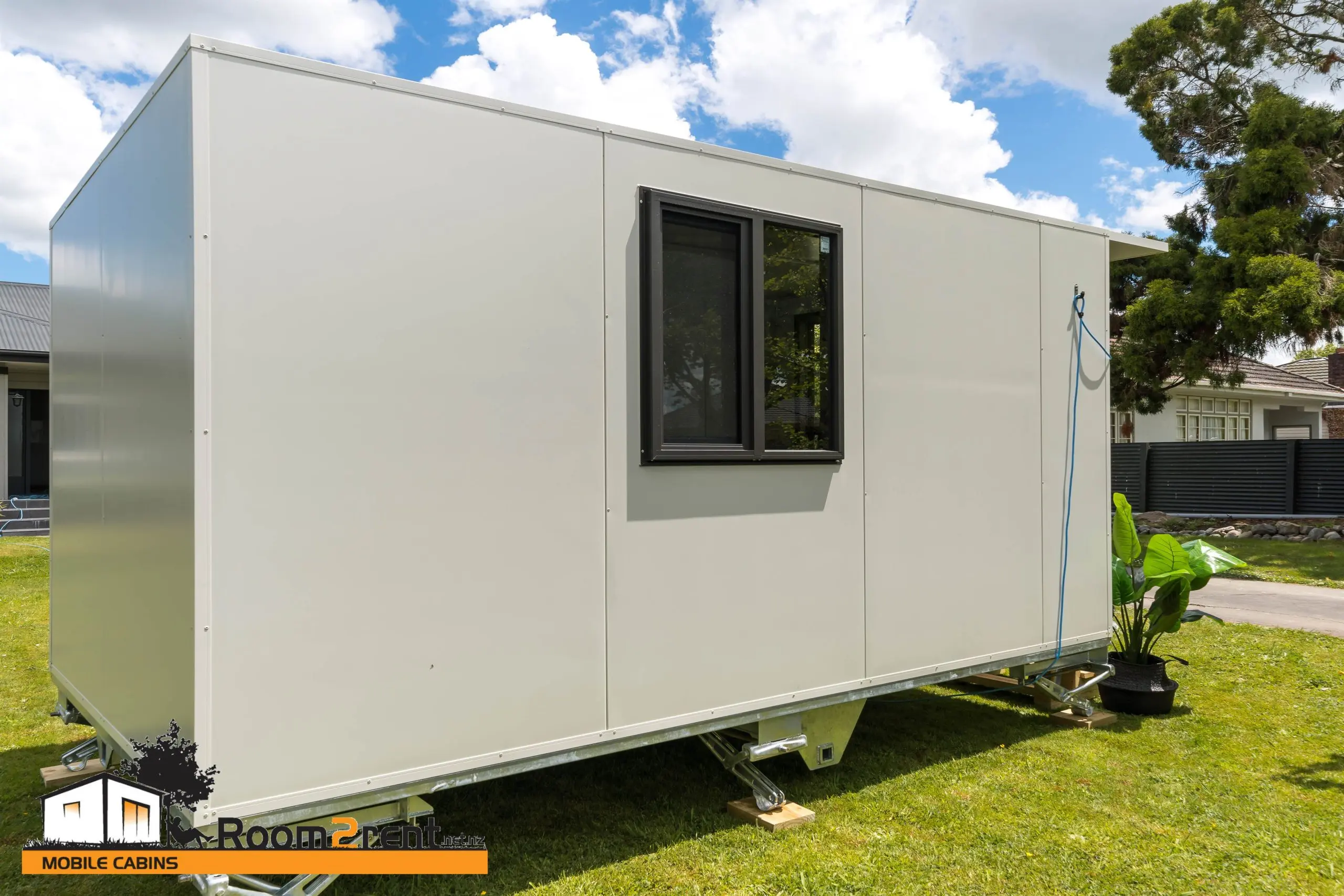 Rent Portable Cabins Photos - Room2Rent Mobile Cabins