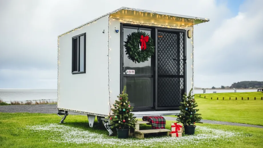 Creative Ways to Decorate Your Cabin for the Holidays